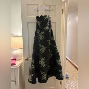 Lula Kate Hayes Bridesmaids Dress in Lily of the Valley Size 6